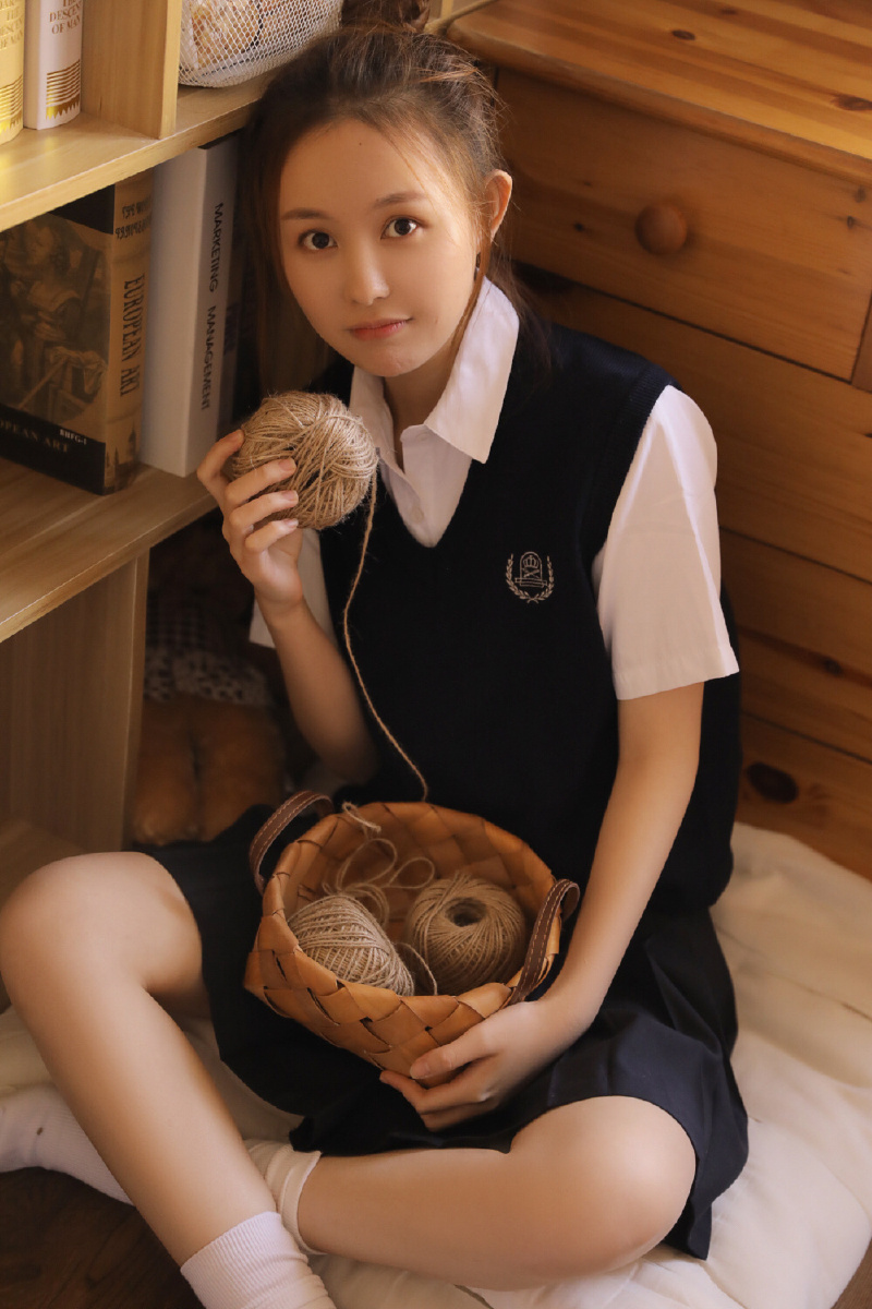 校服清纯笑容甜甜美少女唯美纯真