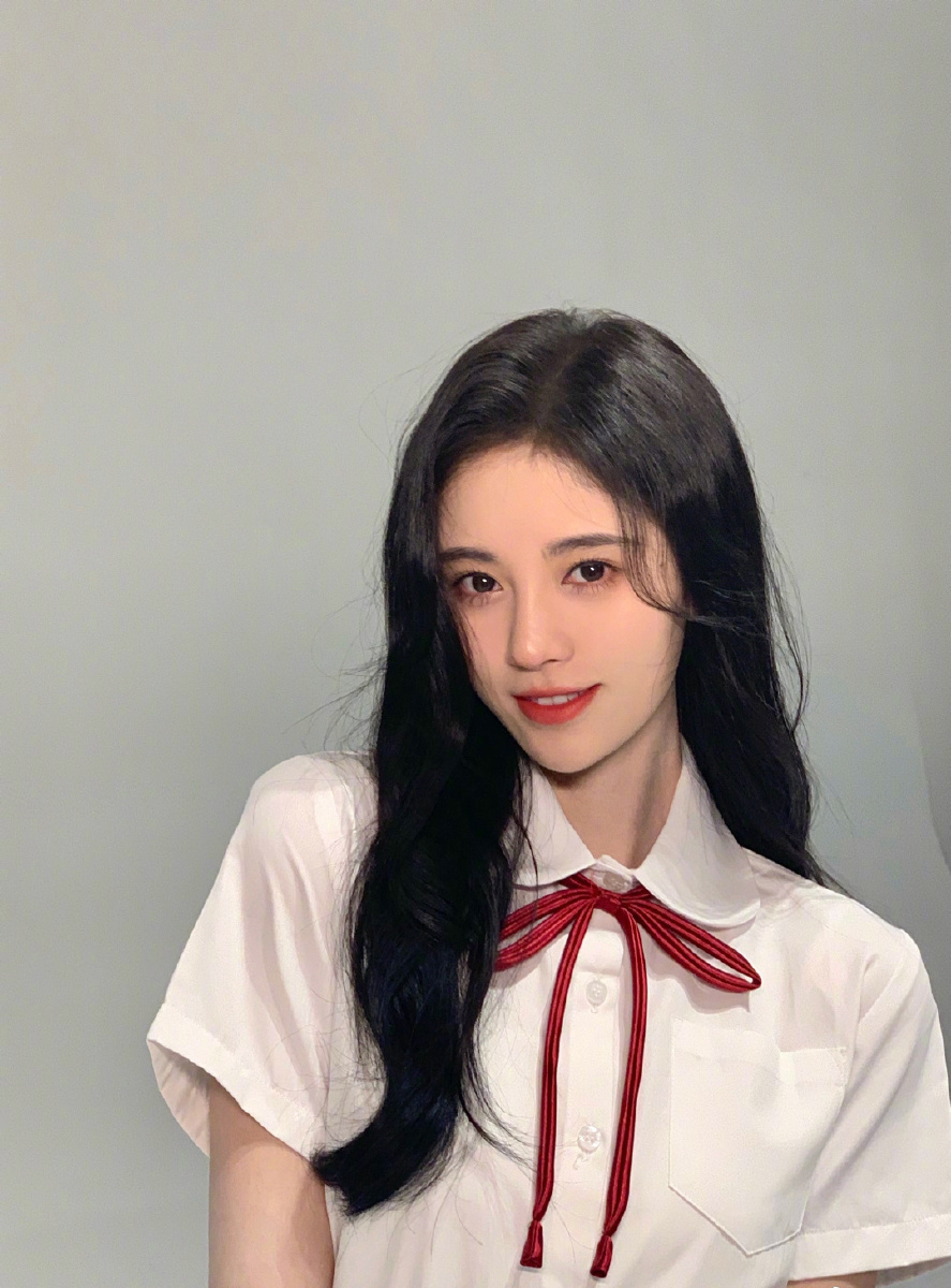 鞠婧t校服小鞠