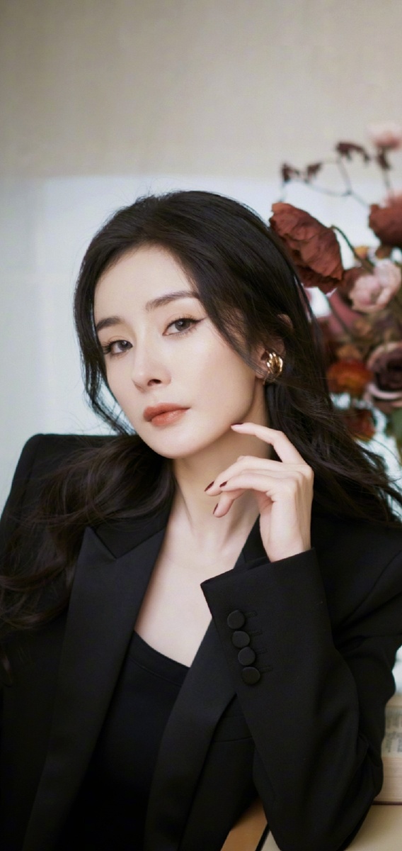 杨幂钻石长袜写真高清壁纸