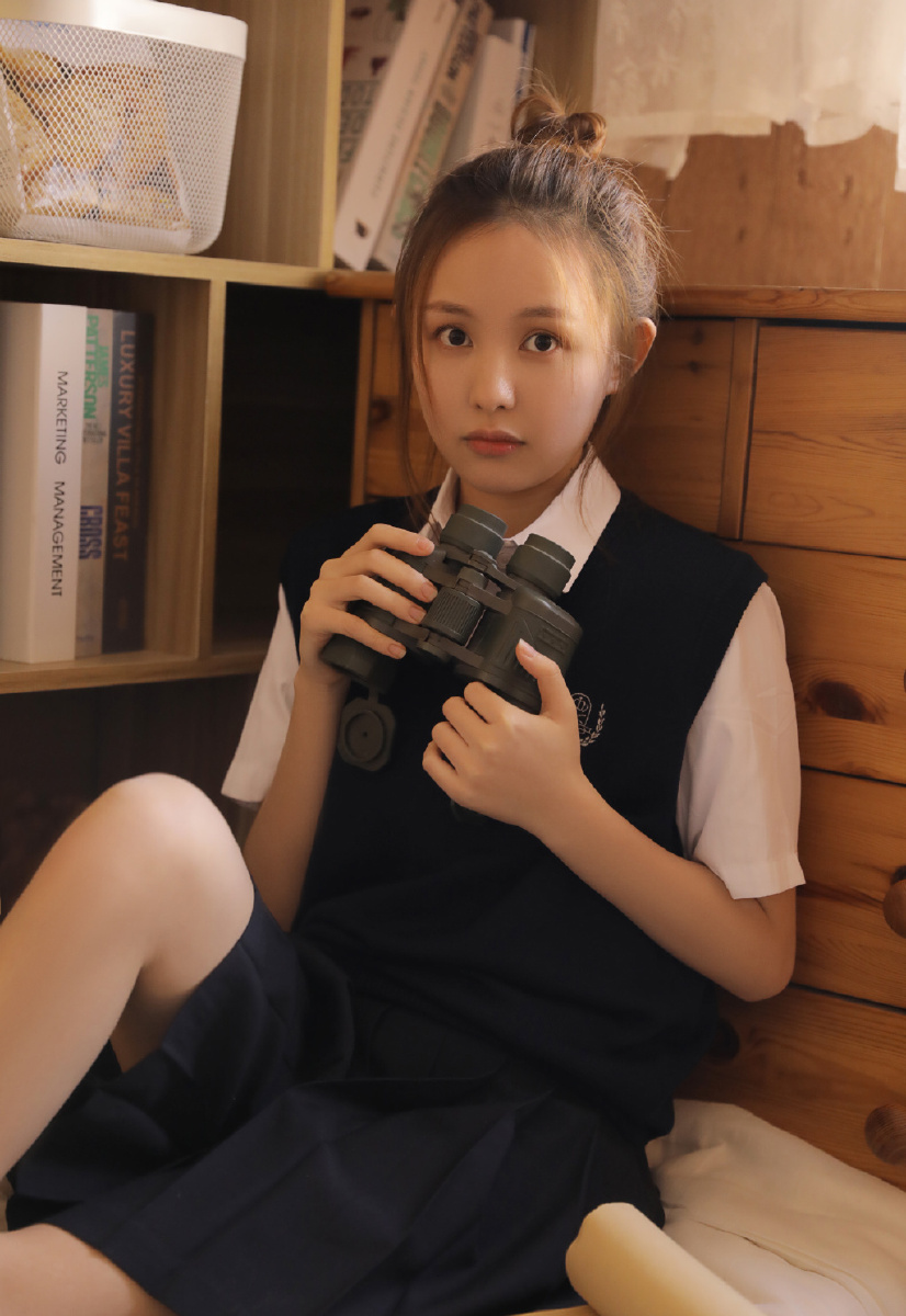 校服清纯笑容甜甜美少女唯美纯真
