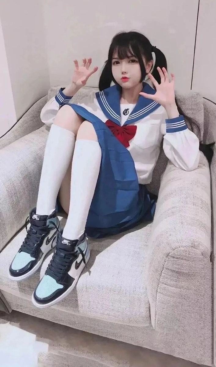 全屏美女高清壁纸