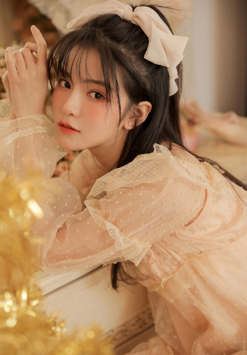 梦幻公主裙美少女复古色调