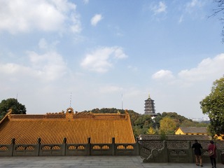 159102