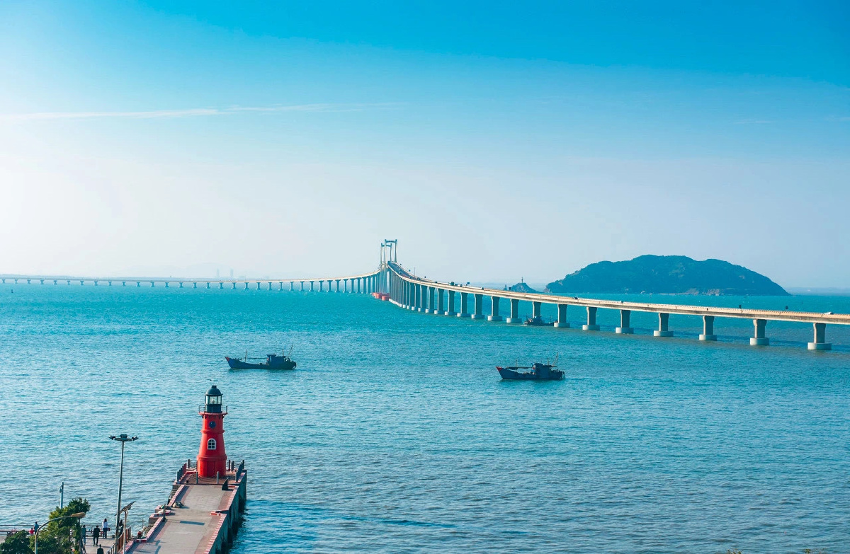 汕头是全国唯一一个市区有内海的城市汕头的海滨气质大概就是海在城