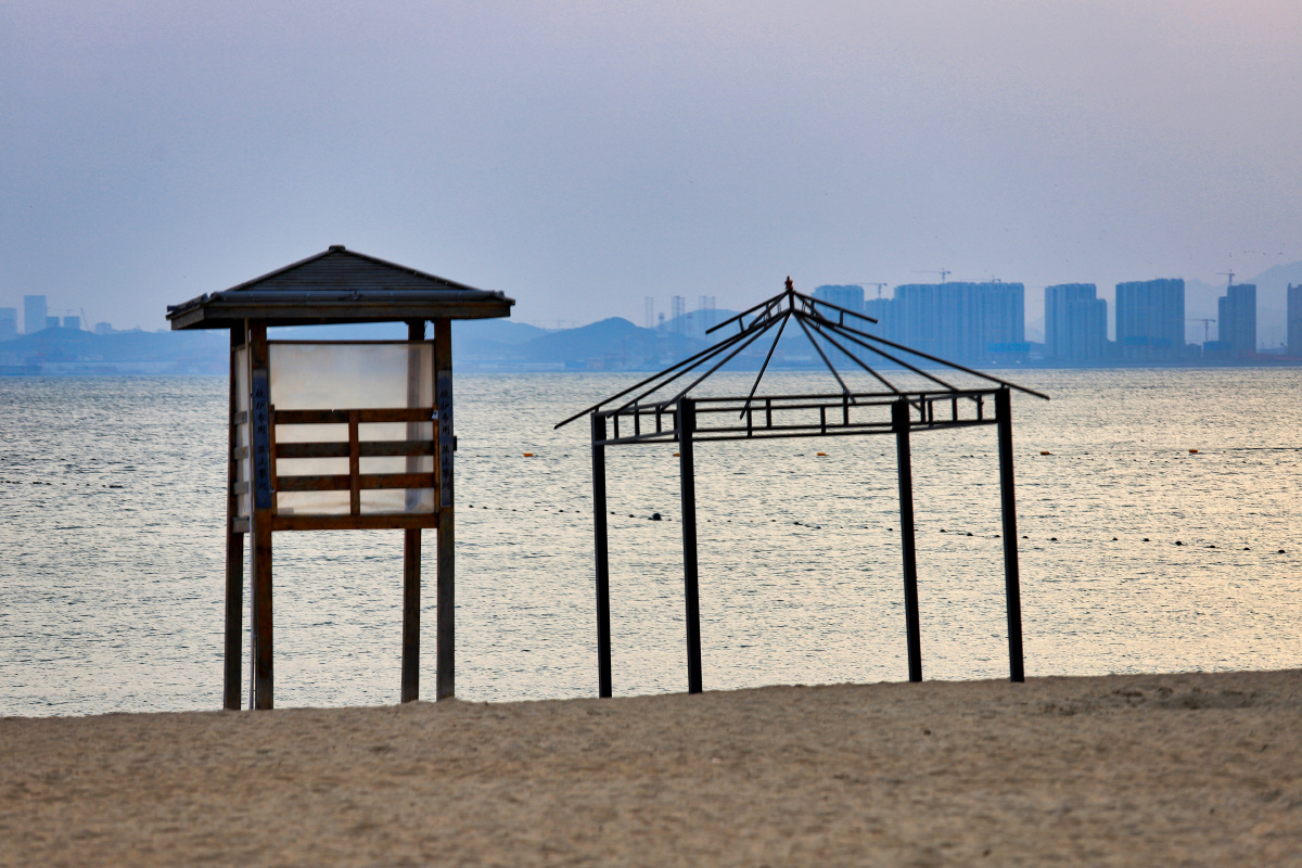 青岛第一海水浴场,了望台,冬季 人去台空,沙滩,几何图形