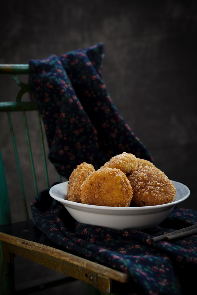 山西美食油炸糕