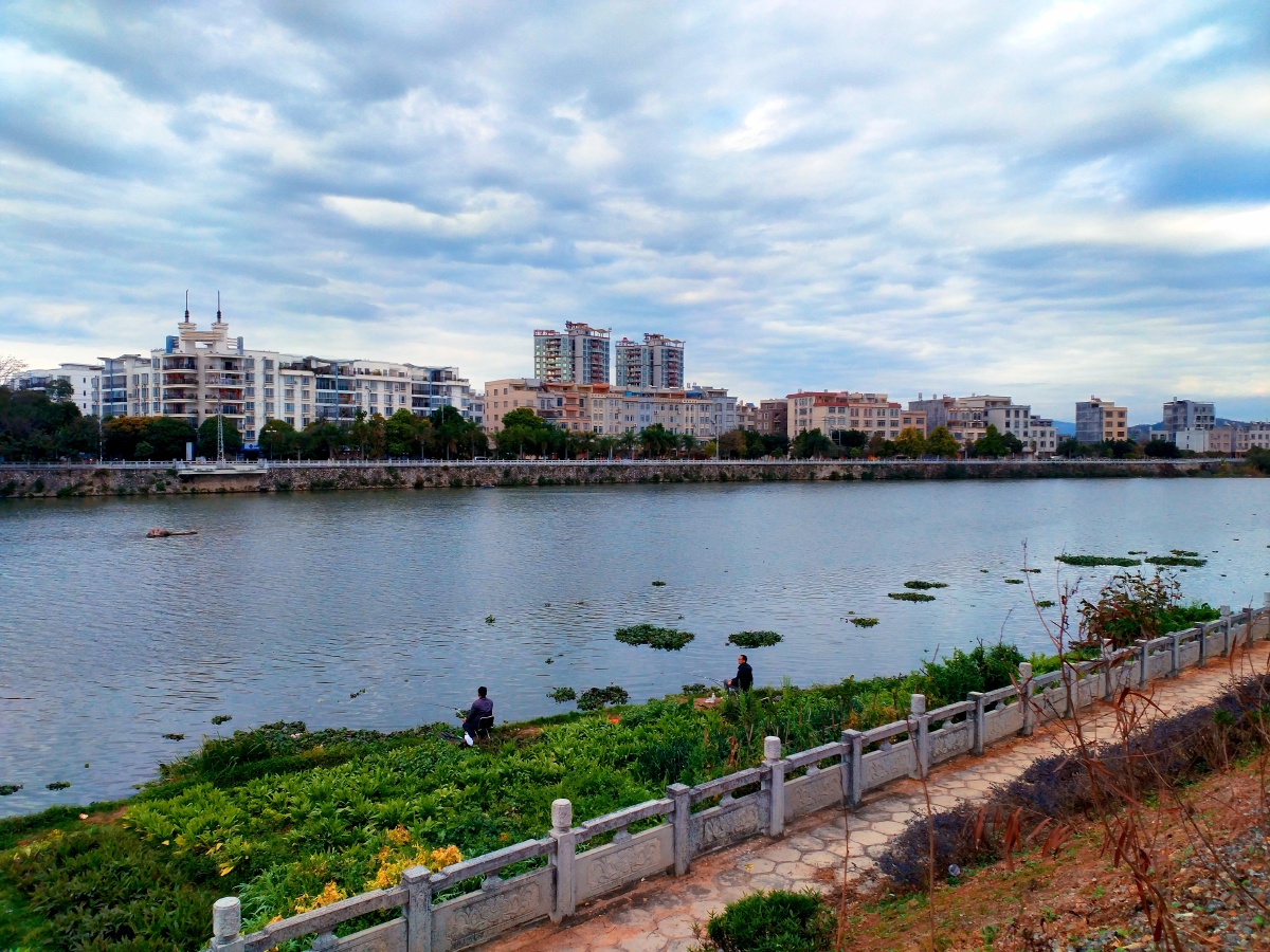 广西北流市圭江边