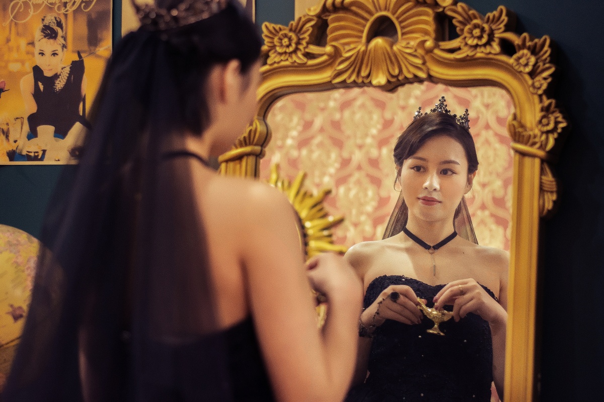 魔镜女性_del_美女48832#镜子面纱#绘画依赖表情女神写真高清美女壁纸