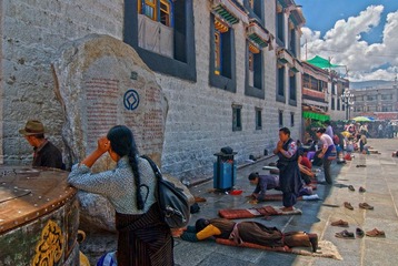 大昭寺前