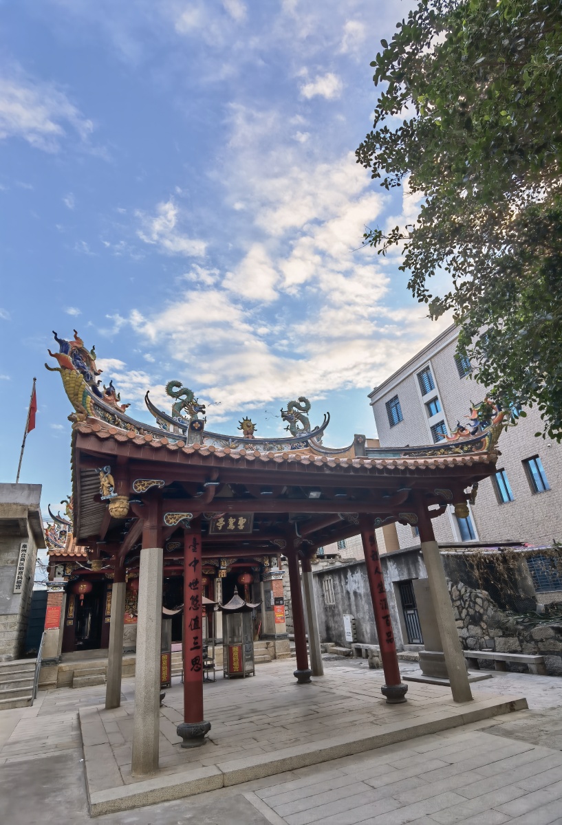 惠安县张坂镇浮山村与台湾海峡仅一水之隔