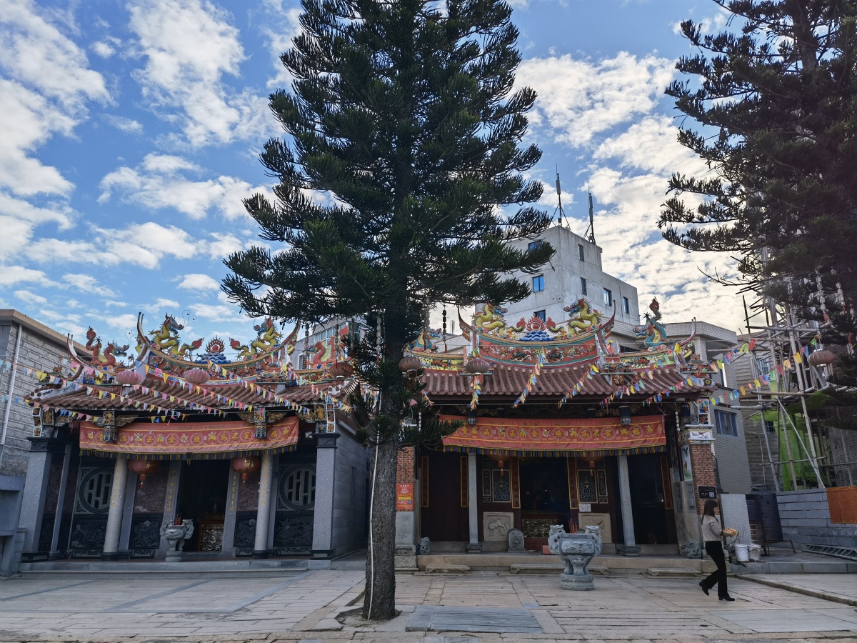 惠安县张坂镇浮山村与台湾海峡仅一水之隔