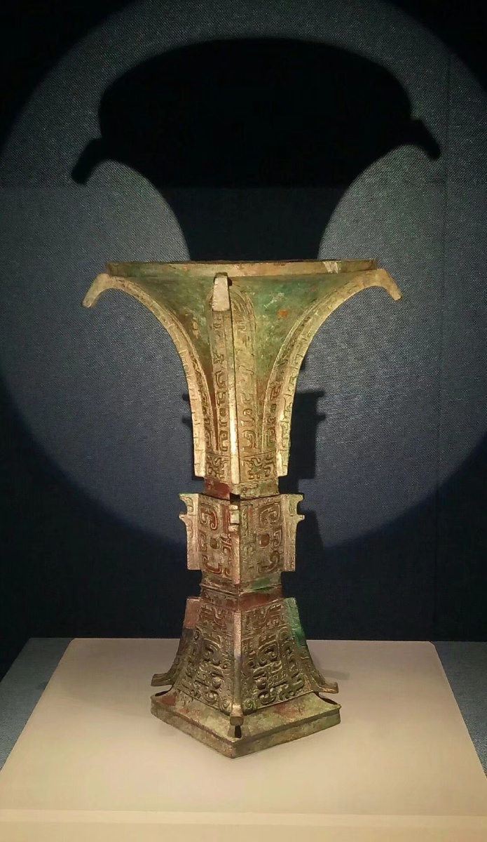 西周兽面纹双觚山西青铜博物馆