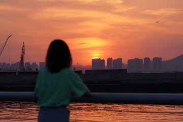 001