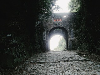 934272
