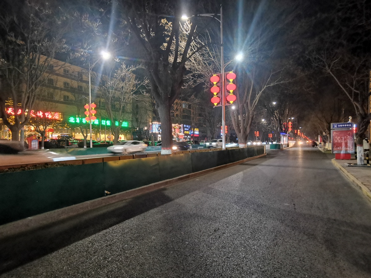 下班路上的灯光河北涿州中国