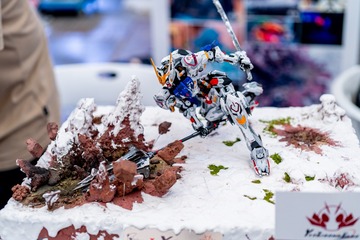 90647