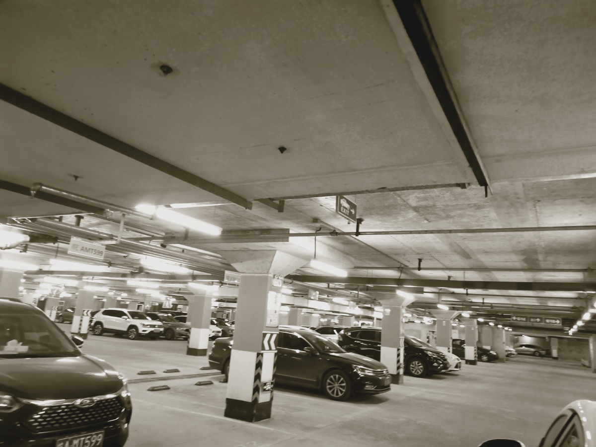 滨湖万科城地下车库