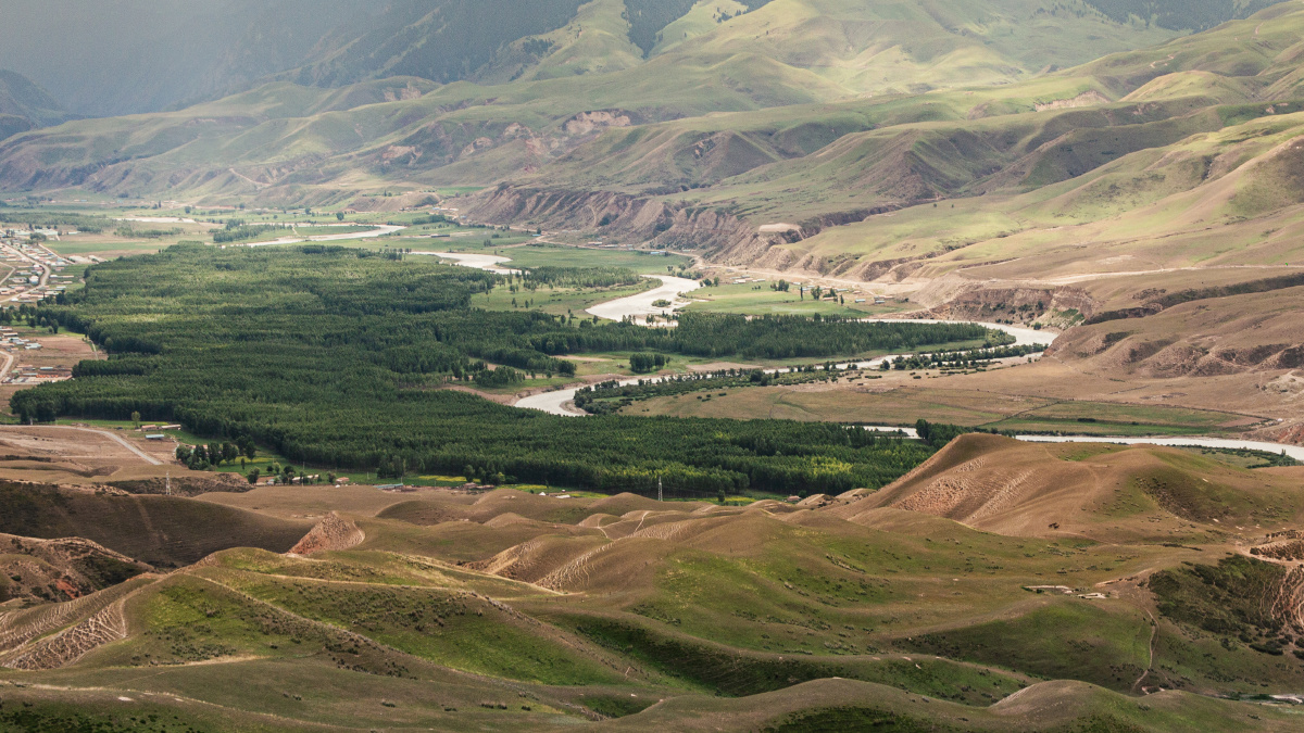 喀拉峻阔克苏大峡谷