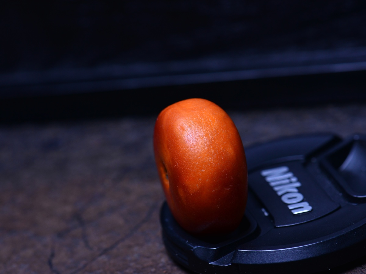 古董老蜜蜡饼子 红皮老花蜡 接近正圆 不可多得的一枚 大年份 蜡质