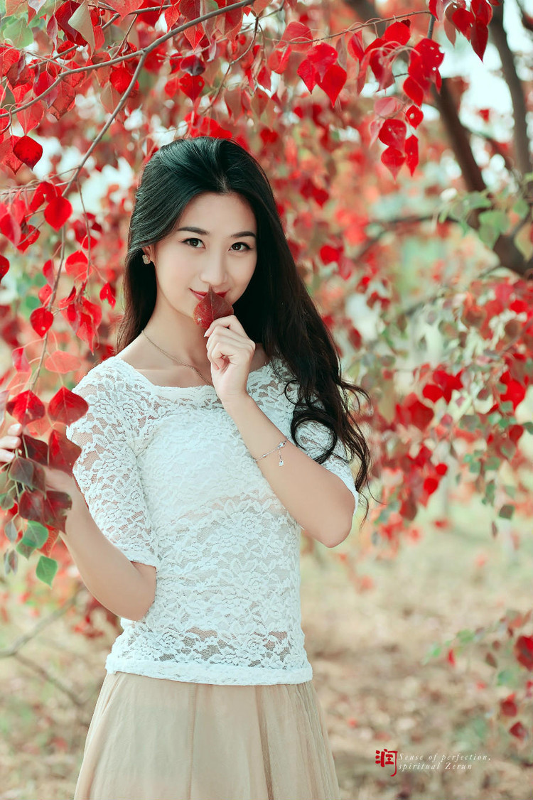 美女就是一道亮丽风景线