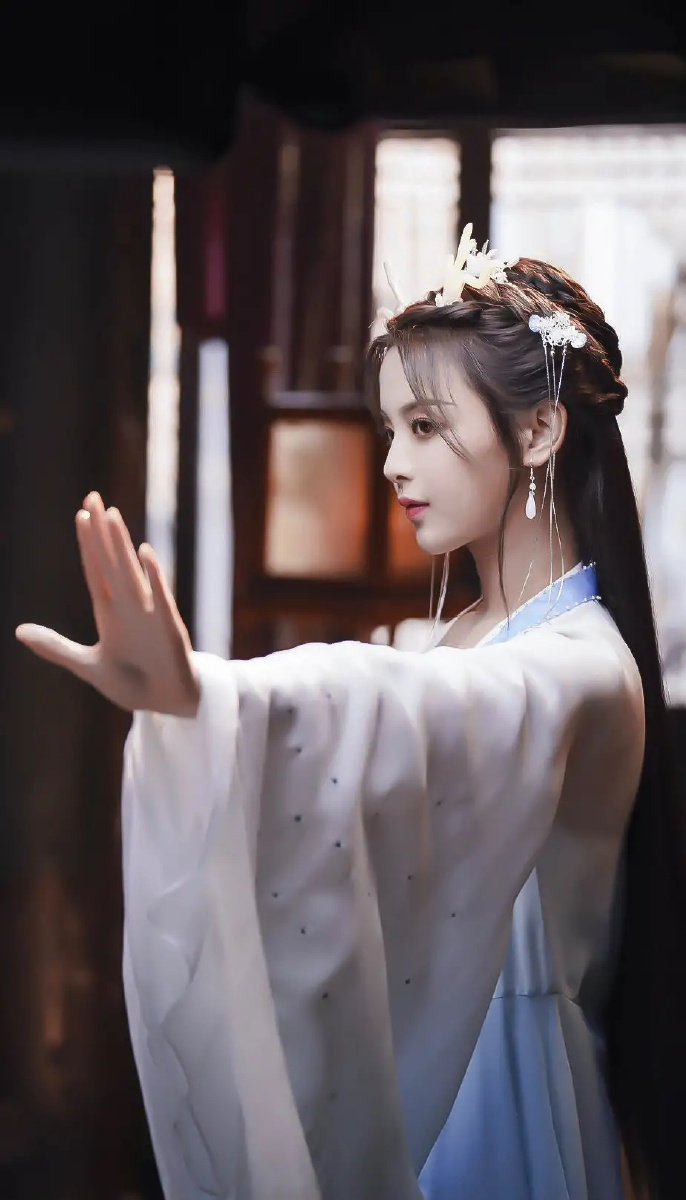 杨超越古装写真