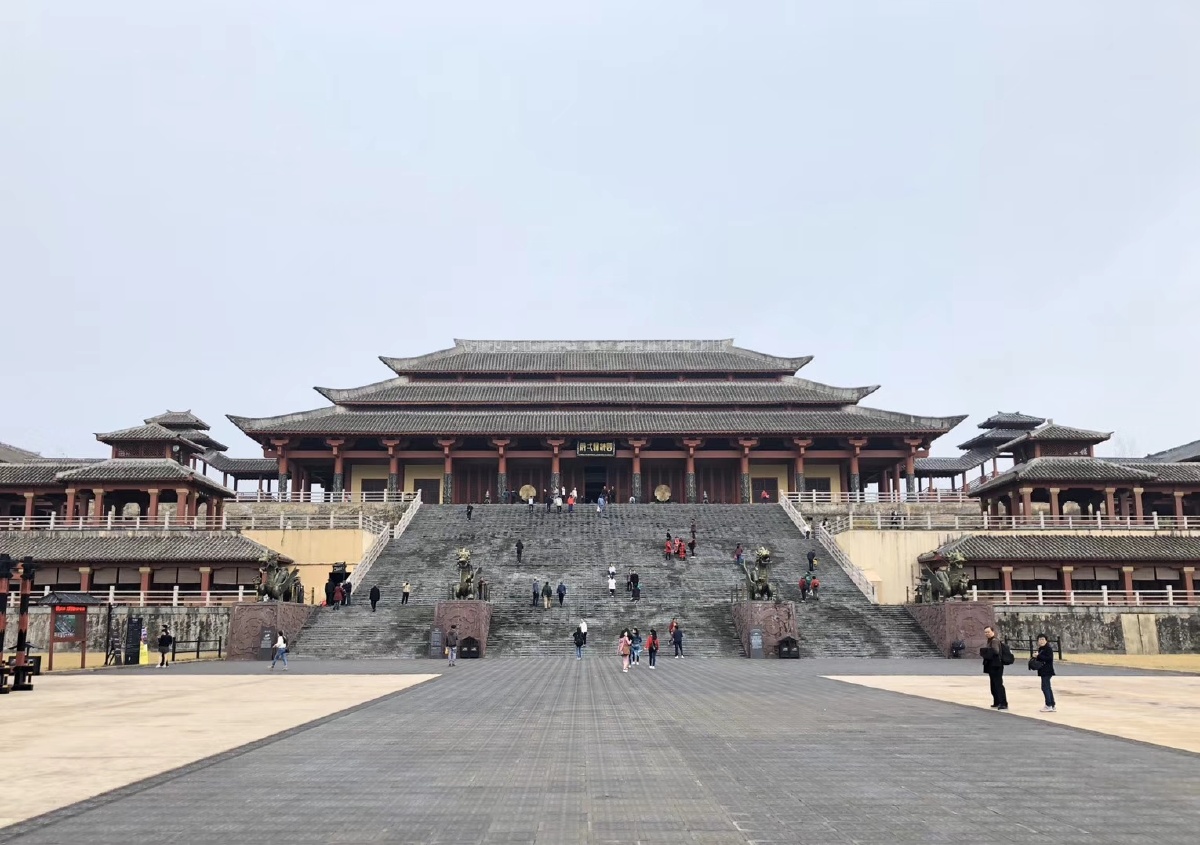 我本一身傲骨奈何世事无常悲从心中起百般不如人本