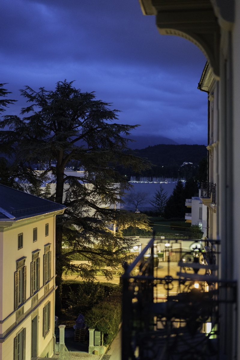 卢塞恩小镇,hotel europe酒店醉人的窗外夜景