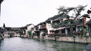 0EA07C5B-1925-42AE-91F5-B8B70E5D5DE1/L0/001