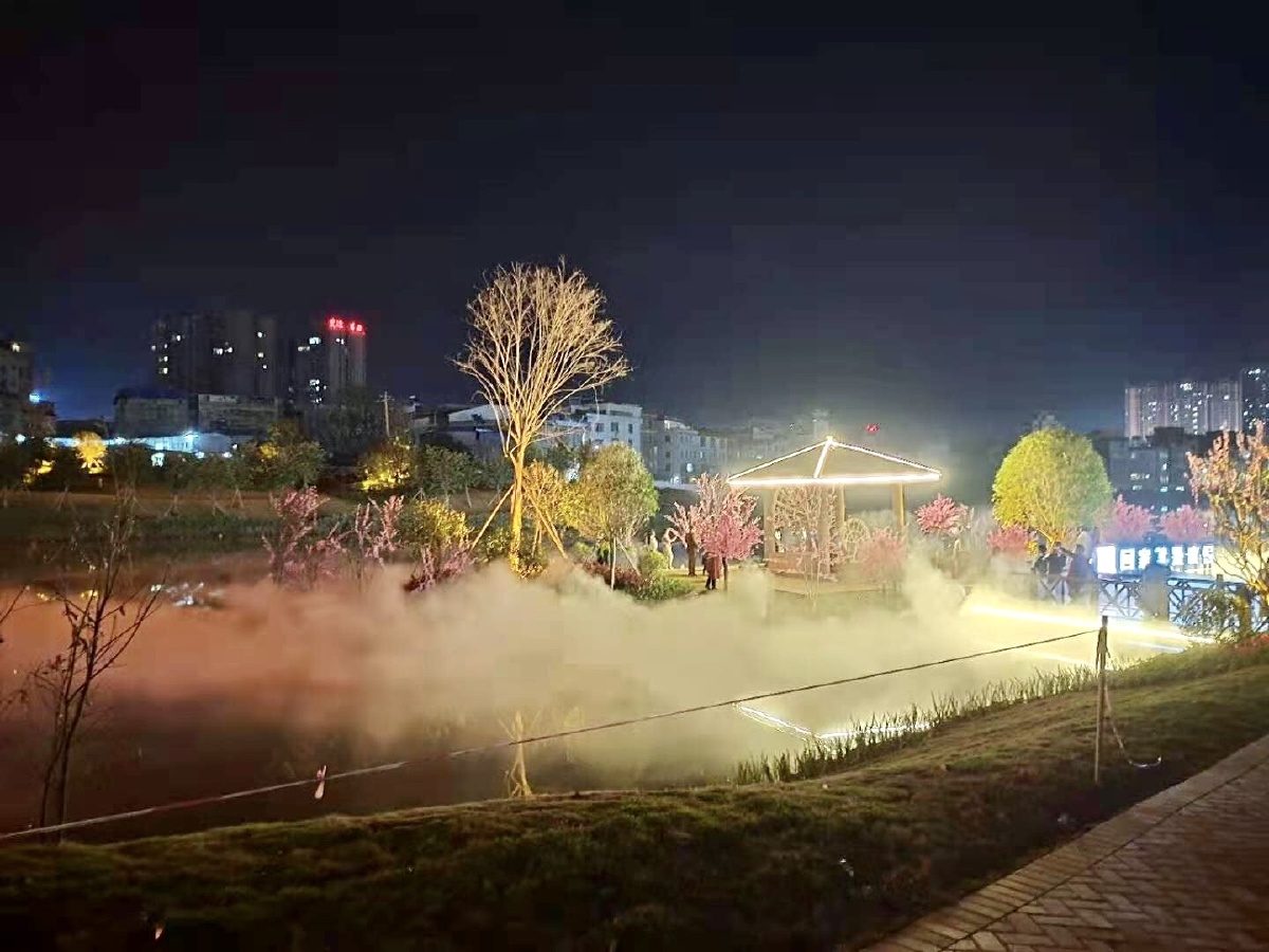 龙池湖 - 旧城旧人的故事 - 图虫