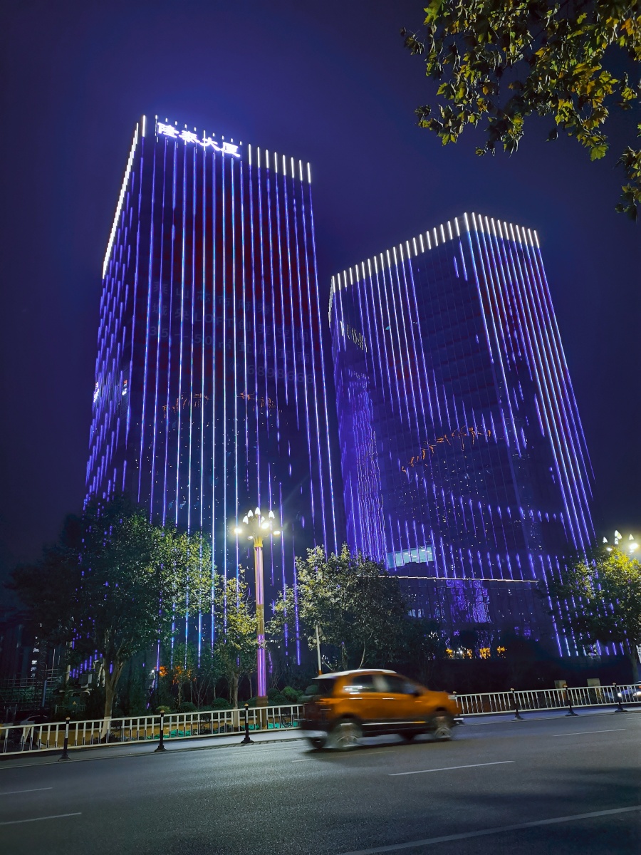 写字楼的光鲜写字楼的辛苦