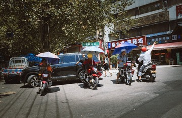 E30F30D2-6DD4-40C1-A5FD-68D5C7D1CD63/L0/001