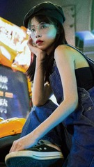 1906627
