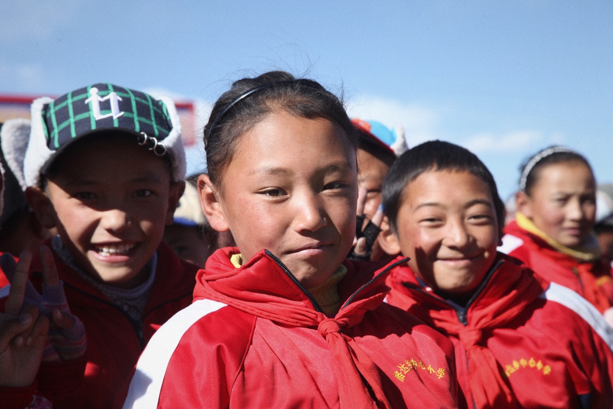西藏格达乡中心小学孩子们纯真的笑容