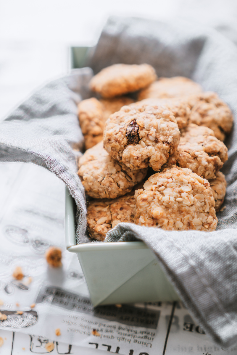 ins风椰香燕麦饼干低脂健康零食