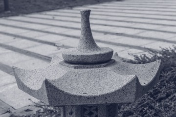 316483