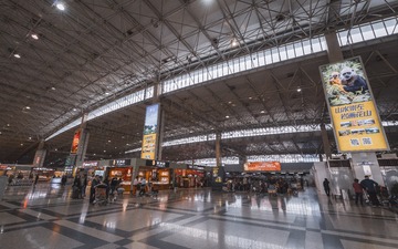 884452