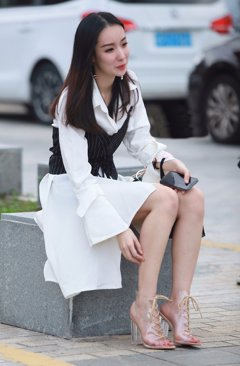 透明高跟 长发美女