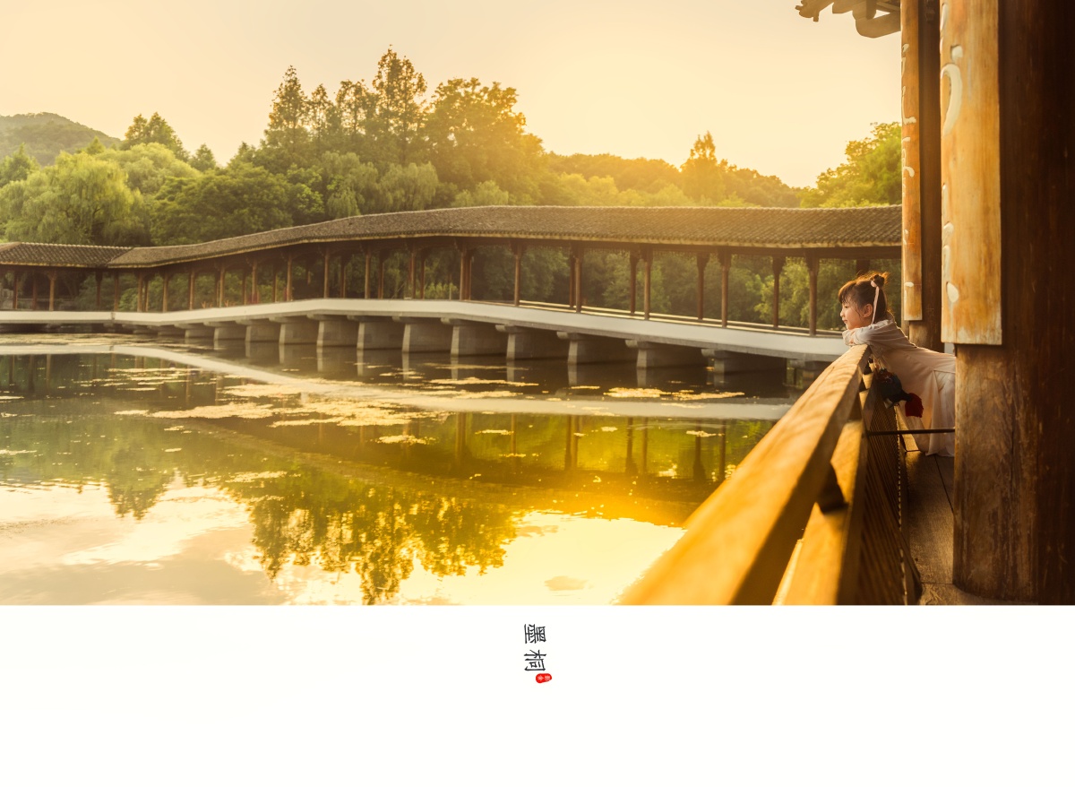 绿树阴浓夏日长楼台倒影入池塘