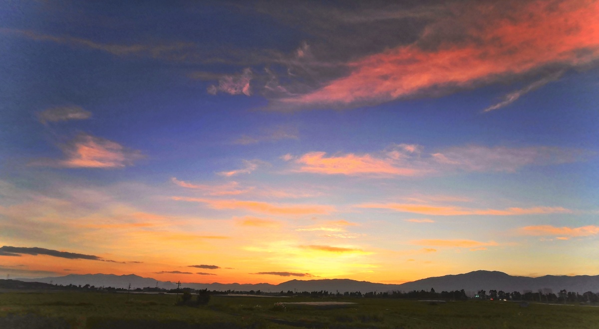 火烧的云像极了烈焰般的爱情