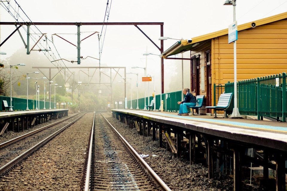 车站<br />
Cowan to Brooklyn Bush Walk; Cowan Train Station