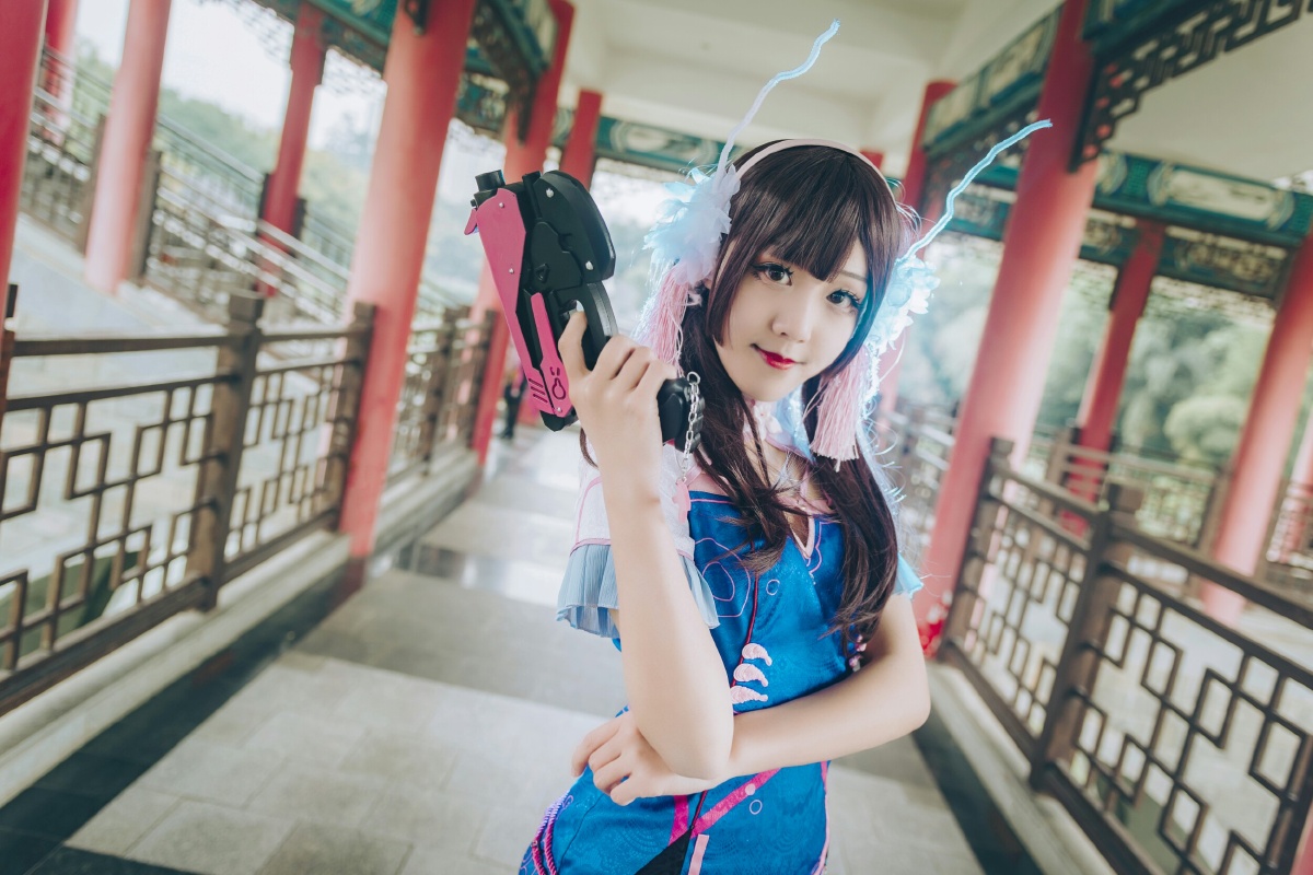 dva同人旗袍出 镜:林笙摄影 后期:本人 说实话很佩服妹子有勇气做反