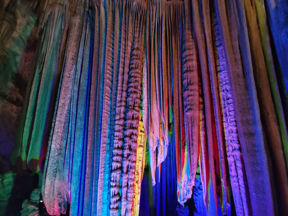 石花洞钟乳石,自然之美