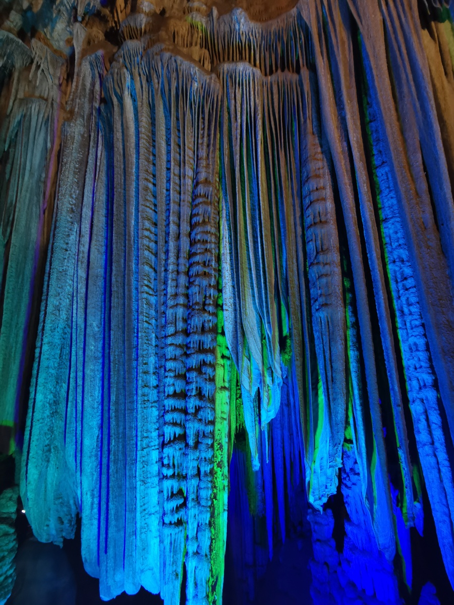 石花洞钟乳石,自然之美