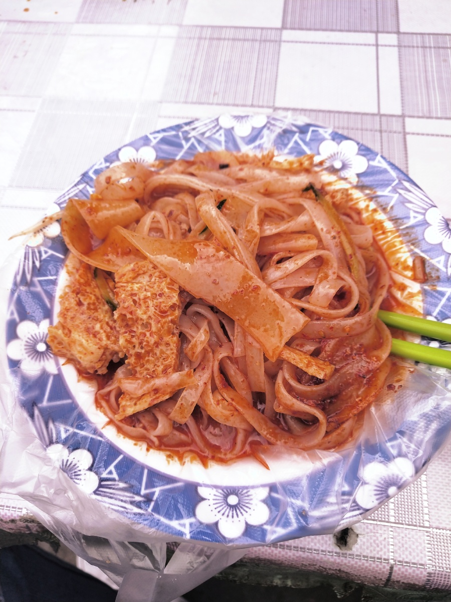 陇西风味小吃擀面皮