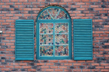 001