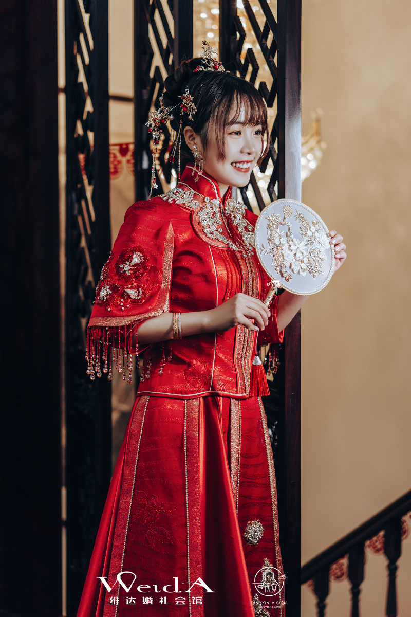 中国红新娘迎新年