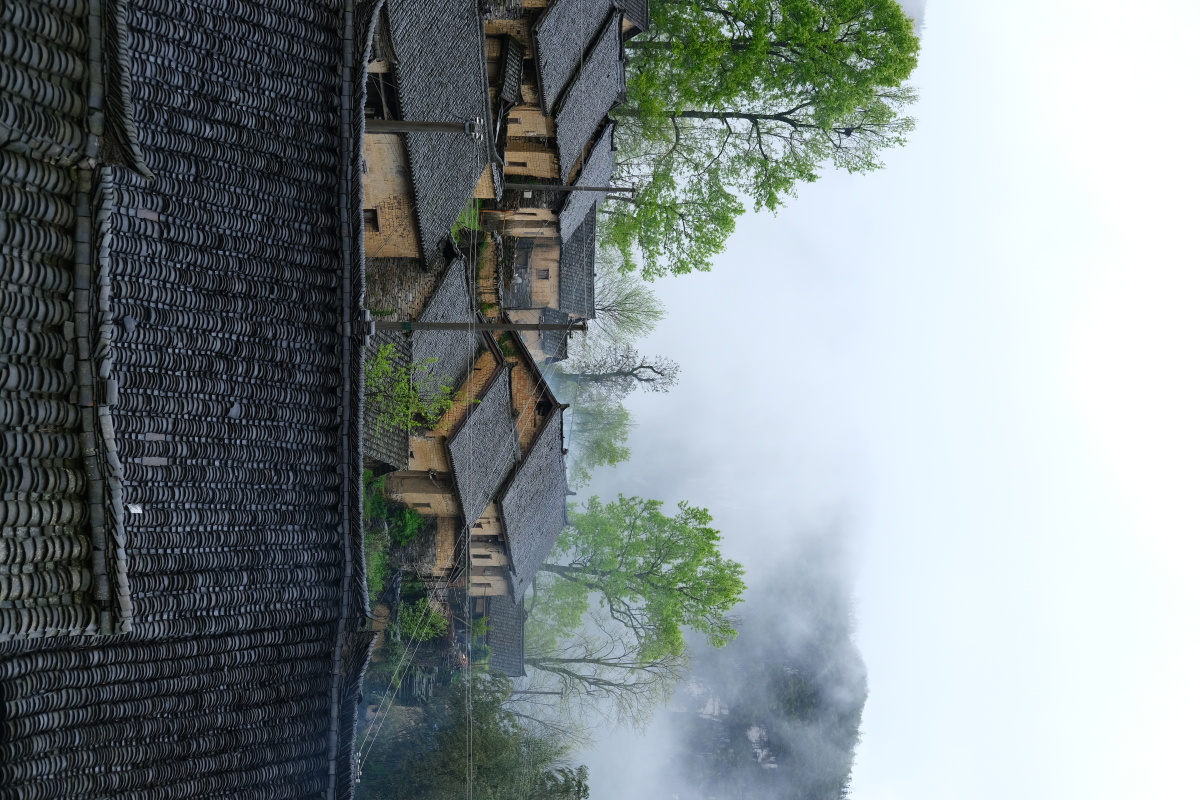 凤凰古城凉灯村