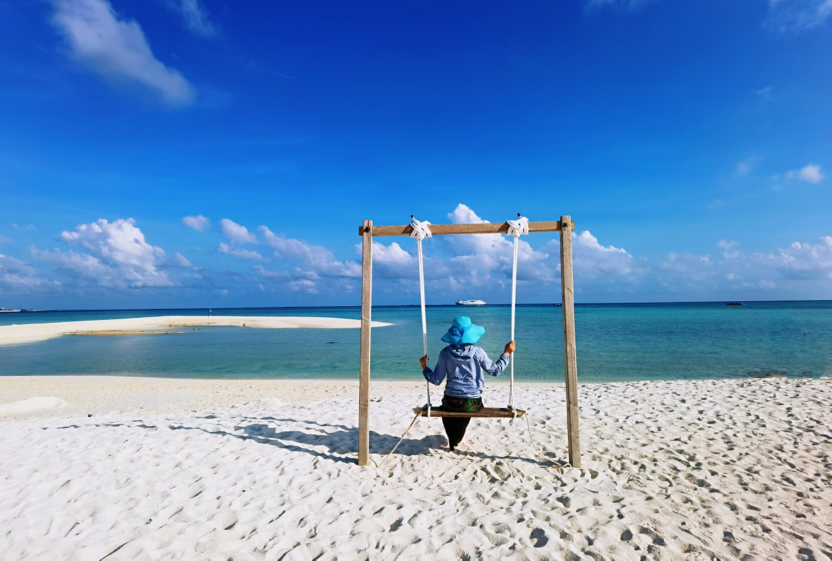 全富岛上荡秋千