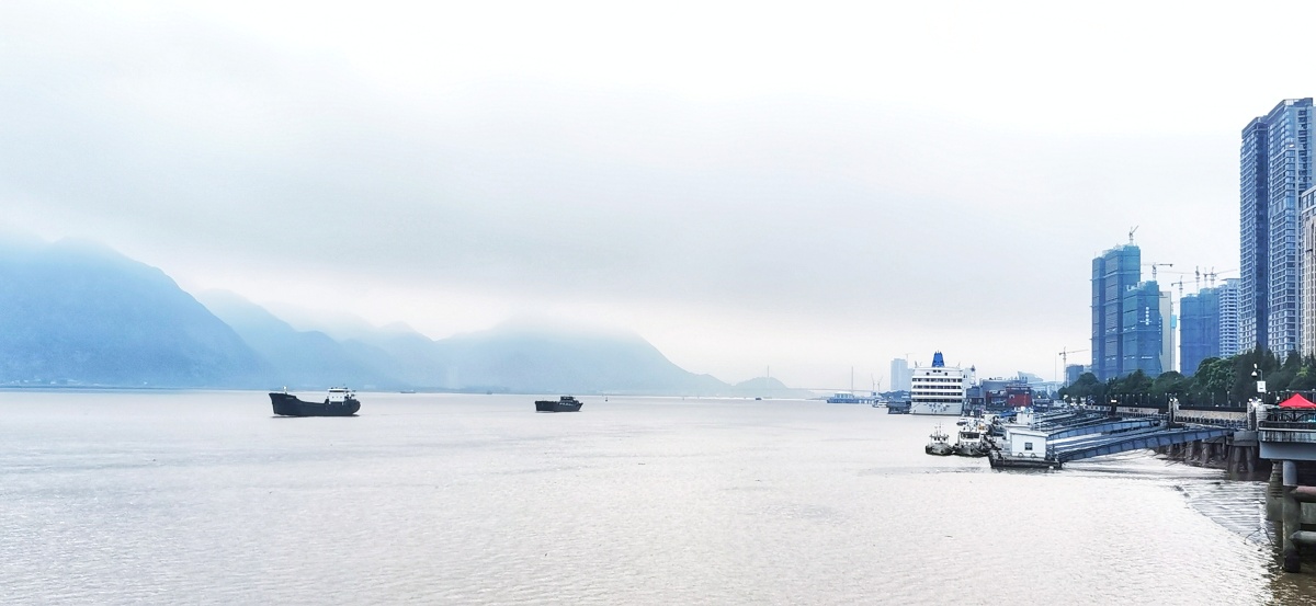 早上雾朦胧摄于温州市鹿城区