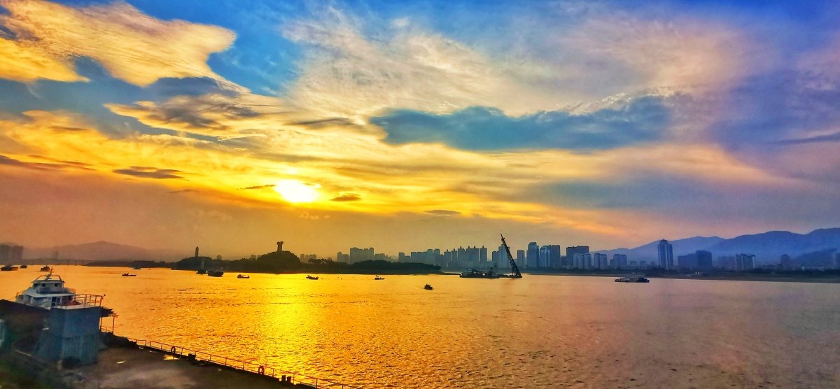 日落西山摄于温州市鹿城区